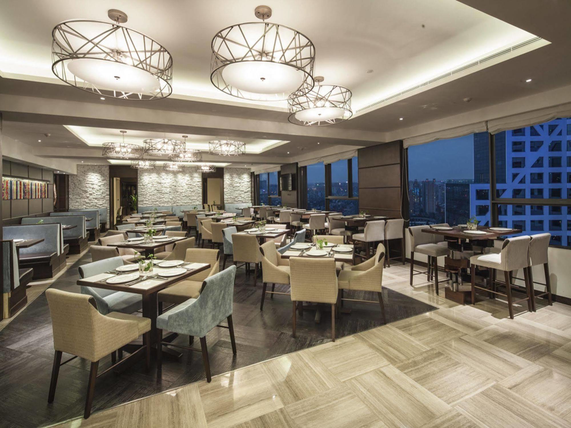 Ascott Raffles City Chengdu Apartamentos con servicio Exterior foto